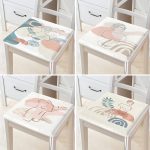 4'lü Renkli Zemin Üzerinde Onedraw Çizimli Modern Fermuarlı Sandalye Minderi Seti Realhomes