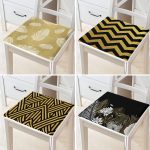 - RealHomes Fermuarlı Sandalye Minderi - Realhomes 4'lü Renkli Zemin Üzerinde Gold Detaylı Geometrik Desenli Modern Fermuarlı Sandalye Minderi Seti Realhomes