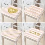 - RealHomes Fermuarlı Sandalye Minderi - Realhomes 4'lü Renkli Zemin Üzerinde Gold Detaylı Love Yazılı Modern Fermuarlı Sandalye Minderi Seti Realhomes