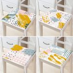 4'lü Düz Ve Yatay Çizgiler Üzerinde Sulu Boya Tasarımlı Modern Fermuarlı Sandalye Minderi Seti Realhomes