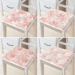 4'lü Beyaz Zemin Üzerinde Pembe Yaprak Çizimli Dekoratif Dijital Baskılı Fermuarlı Sandalye Minderi Seti Realhomes