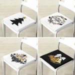 - RealHomes Fermuarlı Sandalye Minderi - Realhomes 4'lü Siyah Beyaz Gold Detaylı Mery Christmas Temalı Dijital Baskılı Modern Fermuarlı Sandalye Minderi Seti Realhomes