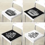 - RealHomes Fermuarlı Sandalye Minderi - Realhomes  4'lü Keep Calm Temalı Kral Tacı Motrifli Fermuarlı Sandalye Minderi Seti Realhomes