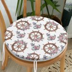 - RealHomes Yuvarlak Fermuarlı Minder - Realhomes  Beyaz Zemin Çapa & Dümen Tasarımlı Dijital Baskılı Yuvarlak Fermuarlı Sandalye Minderi Realhomes