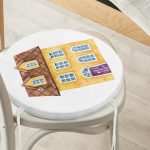 - RealHomes Yuvarlak Fermuarlı Minder - Realhomes Minyatür Sarı Ev Çizimli Dijital Baskılı Yuvarlak Fermuarlı Sandalye Minderi Realhomes
