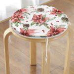 - RealHomes Yuvarlak Fermuarlı Minder - Realhomes Kırmızı Gül & Kozalak Tasarımlı Dijital Baskılı Modern Yuvarlak Fermuarlı Sandalye Minderi Realhomes