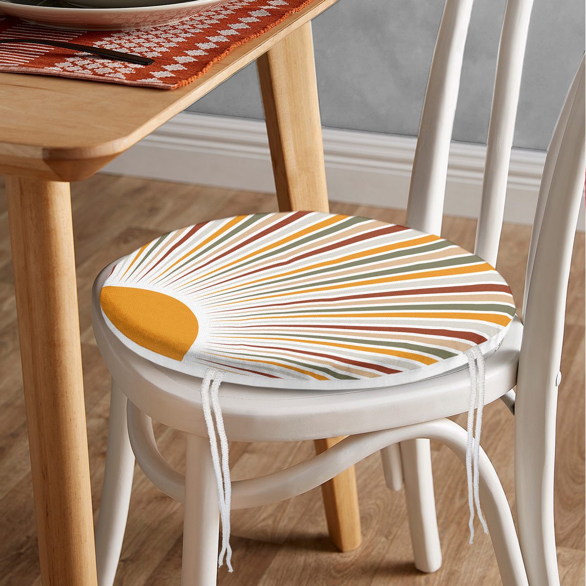 Güneş ve Renkli Işınları Özel Tasarım Dijital Baskılı Yuvarlak Fermuarlı Sandalye Minderi Realhomes