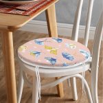 - RealHomes Yuvarlak Fermuarlı Minder - Realhomes  Pembe Zemin Renkli Kelebekler Özel Tasarım Dijital Baskılı Modern Yuvarlak Fermuarlı Sandalye Minderi Realhomes