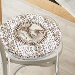 - RealHomes Yuvarlak Fermuarlı Minder - Realhomes Karakalem Çiçek & Yazı & Portre Desenli Dijital Baskılı Modern Yuvarlak Fermuarlı Sandalye Minderi Realhomes