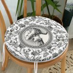- RealHomes Yuvarlak Fermuarlı Minder - Realhomes  Karakalem Çiçek & Portre Desenli Dijital Baskılı Yuvarlak Fermuarlı Sandalye Minderi Realhomes