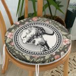 - RealHomes Yuvarlak Fermuarlı Minder - Realhomes Renkli Gül & Portre Motifli Dijital Baskılı Yuvarlak Fermuarlı Sandalye Minderi Realhomes