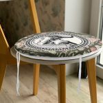 - RealHomes Yuvarlak Fermuarlı Minder - Realhomes Renkli Gül & Portre Motifli Dijital Baskılı Yuvarlak Fermuarlı Sandalye Minderi Realhomes