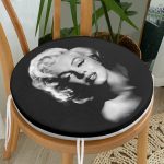 - RealHomes Yuvarlak Fermuarlı Minder - Realhomes Marilyn Monroe Resimli Dijital Baskılı Yuvarlak Fermuarlı Sandalye Minderi Realhomes