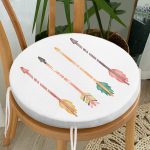 - RealHomes Yuvarlak Fermuarlı Minder - Realhomes  Renkli Oklar Dijital Baskılı Modern Yuvarlak Fermuarlı Sandalye Minderi Realhomes