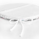 - RealHomes Yuvarlak Fermuarlı Minder - Realhomes  Beyaz Zeminde Ananas Motifli Dijital Baskılı Yuvarlak Fermuarlı Sandalye Minderi Realhomes