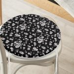 - RealHomes Yuvarlak Fermuarlı Minder - Realhomes  Siyah Zeminde Beyaz Çiçekler Dijital Baskılı Yuvarlak Fermuarlı Sandalye Minderi Realhomes
