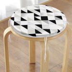 - RealHomes Yuvarlak Fermuarlı Minder - Realhomes  Realhomes Baklava Motifli Özel Tasarım Yuvarlak Fermuarlı Sandalye Minderi Realhomes