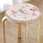 - RealHomes Yuvarlak Fermuarlı Minder - Realhomes Pembe Zeminli Çiçek Desenli Modern Yuvarlak Fermuarlı Sandalye Minderi Realhomes