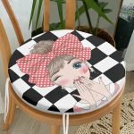 - RealHomes Yuvarlak Fermuarlı Minder - Realhomes Damalı Fashion Girl Dijital Baskılı Modern Yuvarlak Fermuarlı Sandalye Minderi Realhomes