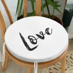 - RealHomes Yuvarlak Fermuarlı Minder - Realhomes Love Yazı Desenli Dijital Baskılı Yuvarlak Fermuarlı Sandalye Minderi Realhomes