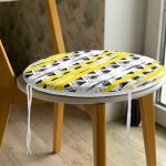 - RealHomes Yuvarlak Fermuarlı Minder - Realhomes  Sarı Siyah Üçgen ve Çizgiler Desenli Yuvarlak Fermuarlı Sandalye Minderi Realhomes