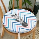 - RealHomes Yuvarlak Fermuarlı Minder - Realhomes Zikzak Zeminde Ananaslar Yuvarlak Fermuarlı Sandalye Minderi Realhomes