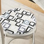 - RealHomes Yuvarlak Fermuarlı Minder - Realhomes Gri Siyah Labirent Çizimli Modern Dijital Baskılı Yuvarlak Fermuarlı Sandalye Minderi Realhomes