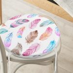 Realhomes Renkli Kuş Tüyleri Çizimli Dijital Baskılı Modern Yuvarlak Fermuarlı Sandalye Minderi Realhomes