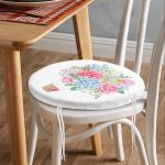 - RealHomes Yuvarlak Fermuarlı Minder - Realhomes Kurdele Motifli Karma Çiçek Dijital Baskılı Yuvarlak Fermuarlı Sandalye Minderi Realhomes