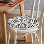 Kare Temalı Gül Çizimli Yuvarlak Fermuarlı Sandalye Minderi Realhomes