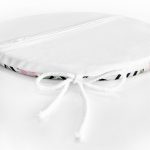 Kare Temalı Gül Çizimli Yuvarlak Fermuarlı Sandalye Minderi Realhomes