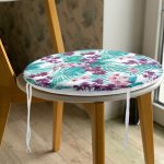 - RealHomes Yuvarlak Fermuarlı Minder - Realhomes Turkuaz Temalı Eflatun Çiçek Desenli Yuvarlak Fermuarlı Sandalye Minderi Realhomes