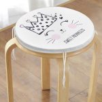 - RealHomes Yuvarlak Fermuarlı Minder - Realhomes  Taç Motifli Kalp Desenli Modern Yuvarlak Fermuarlı Sandalye Minderi Realhomes