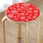 - RealHomes Yuvarlak Fermuarlı Minder - Realhomes  Kırmızı Zeminde Kar Tanesi Desenli Özel Tasarımlı Dijital Baskılı Modern Yuvarlak Fermuarlı Sandalye Minderi Realhomes
