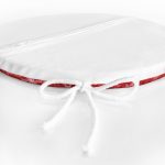 - RealHomes Yuvarlak Fermuarlı Minder - Realhomes Kırmızı Zeminde Kar Taneleri Yuvarlak Fermuarlı Sandalye Minderi Realhomes