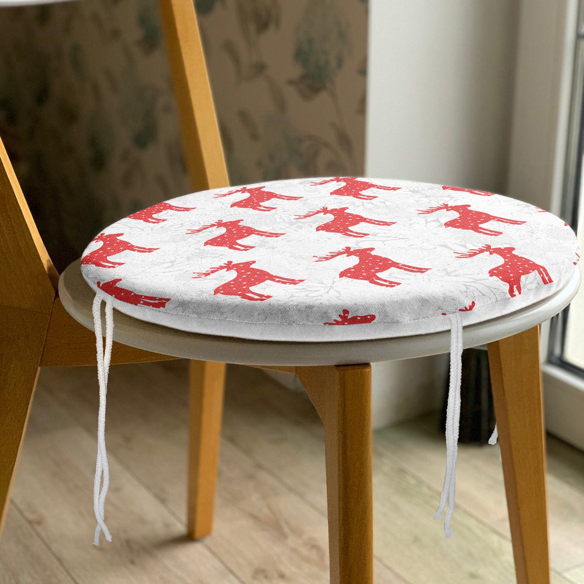 Kırmızı Geyik Desenli Özel Tasarımlı Dijital Baskılı Modern Yuvarlak Fermuarlı Sandalye Minderi Realhomes