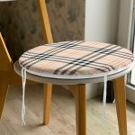 - RealHomes Yuvarlak Fermuarlı Minder - Realhomes  Realhomes Krem Zeminli Ekose Desenli Modern Yuvarlak Fermuarlı Sandalye Minderi Realhomes