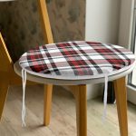 - RealHomes Yuvarlak Fermuarlı Minder - Realhomes  Kırmızı Siyah Çapraz Ekose Desenli Yuvarlak Fermuarlı Sandalye Minderi Realhomes