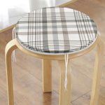 Realhomes Gri Krem Ekose Desenli Dijital Baskılı Modern Yuvarlak Fermuarlı Sandalye Minderi Realhomes