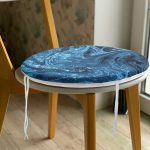 - RealHomes Yuvarlak Fermuarlı Minder - Realhomes  Mavi Ebru Motifleri Dijital Baskılı Yuvarlak Fermuarlı Sandalye Minderi Realhomes