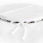 - RealHomes Yuvarlak Fermuarlı Minder - Realhomes  Siyah Zeminde 3D Çiçekler Temalı Modern Yuvarlak Fermuarlı Sandalye Minderi Realhomes