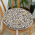 - RealHomes Yuvarlak Fermuarlı Minder - Realhomes  Zebra Desenli Altın Detaylı Modern Yuvarlak Fermuarlı Sandalye Minderi Realhomes