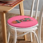 - RealHomes Yuvarlak Fermuarlı Minder - Realhomes Fuşya Zeminli Ananas Desenli Modern Yuvarlak Fermuarlı Sandalye Minderi Realhomes