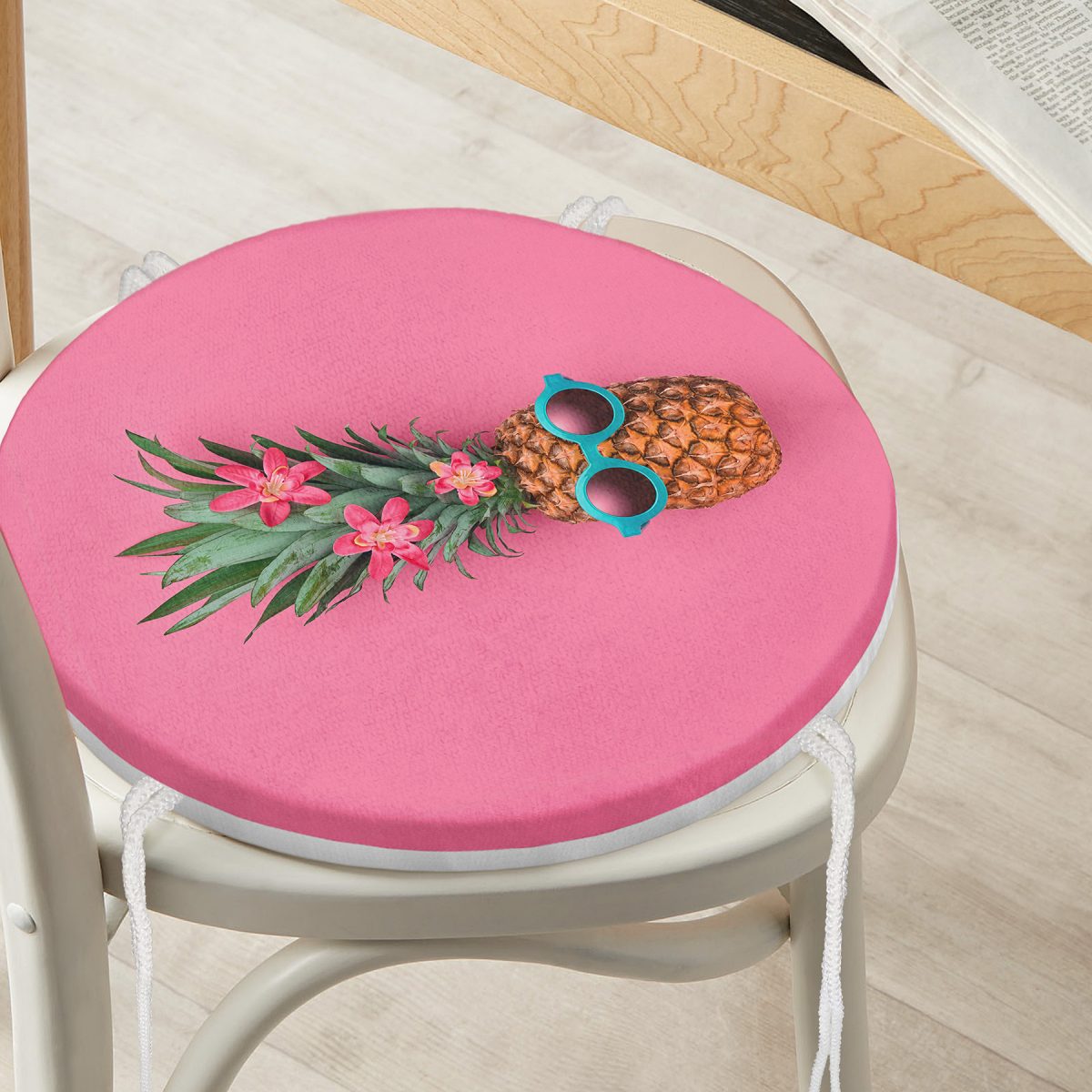 Fuşya Zeminli Ananas Desenli Modern Yuvarlak Fermuarlı Sandalye Minderi Realhomes