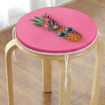 - RealHomes Yuvarlak Fermuarlı Minder - Realhomes Fuşya Zeminli Ananas Desenli Modern Yuvarlak Fermuarlı Sandalye Minderi Realhomes