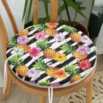 Siyah Zeminli Renkli Ananaslar Özel Tasarım Yuvarlak Fermuarlı Sandalye Minderi Realhomes