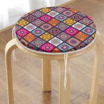 - RealHomes Yuvarlak Fermuarlı Minder - Realhomes  Realhomes Kareli Etnik Desenli Özel Tasarım Modern Yuvarlak Fermuarlı Sandalye Minderi Realhomes