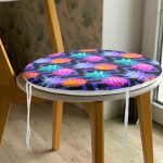 - RealHomes Yuvarlak Fermuarlı Minder - Realhomes  Mavi Zikzak Zeminli Ananas Desenli Yuvarlak Fermuarlı Sandalye Minderi Realhomes