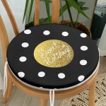 - RealHomes Yuvarlak Fermuarlı Minder - Realhomes  Siyah Zeminde Sweet Holiday Tasarımlı Dijital Baskılı Yuvarlak Fermuarlı Sandalye Minderi Realhomes