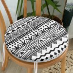 Siyah Beyaz Modern African Motifli Modern Yuvarlak Fermuarlı Sandalye Minderi Realhomes